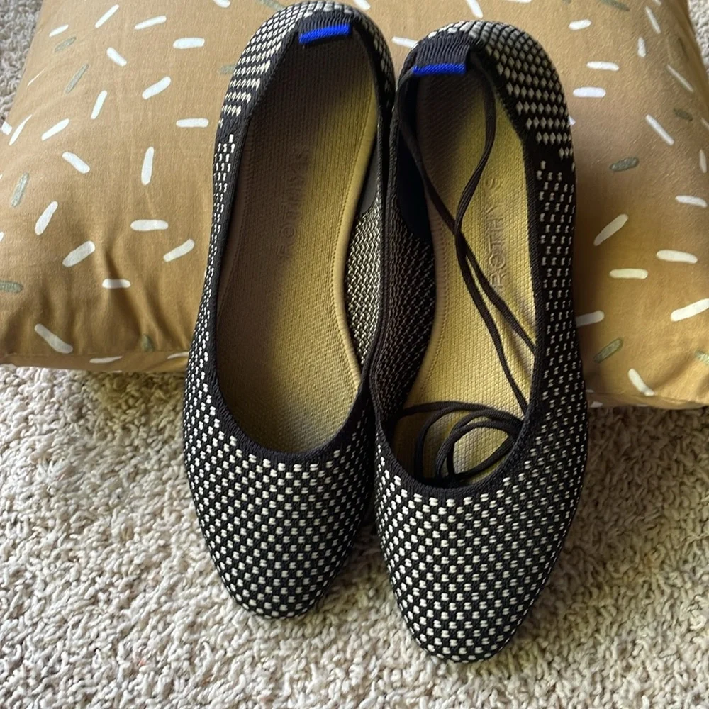 Rothy’s “the square wrap” size 9 noir (black and cream) 💃 - Picture 4 of 9